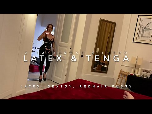 ❤️ Nwa nkịrịkọ na-acha uhie uhie yi uwe latex nke nnochi anya Mmekọahụ ❌