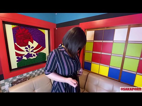 ❤️ Cutie Japanese nwere nnukwu nnụnnụ tit na-eji ihe ụmụaka egwuri egwu na-enwe mmekọahụ na-emetọ onwe ya ma nwee orgasm. Ọ na-ekwu na N'ajụjụ ọnụ banyere ya iberibe ahụmahụ. Nnukwu nnụnnụ tit na ọtụ ntutu na-asụ ude nke ukwuu. Osakaporn Mmekọahụ  ❌